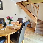 Holiday home Beckside - Peaceful Garden House, Dog Friendly York