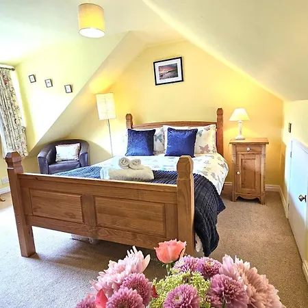 Beckside - Dog friendly one bed home York