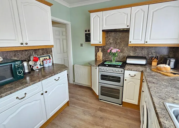 Beckside - Peaceful Garden House, Dog Friendly York